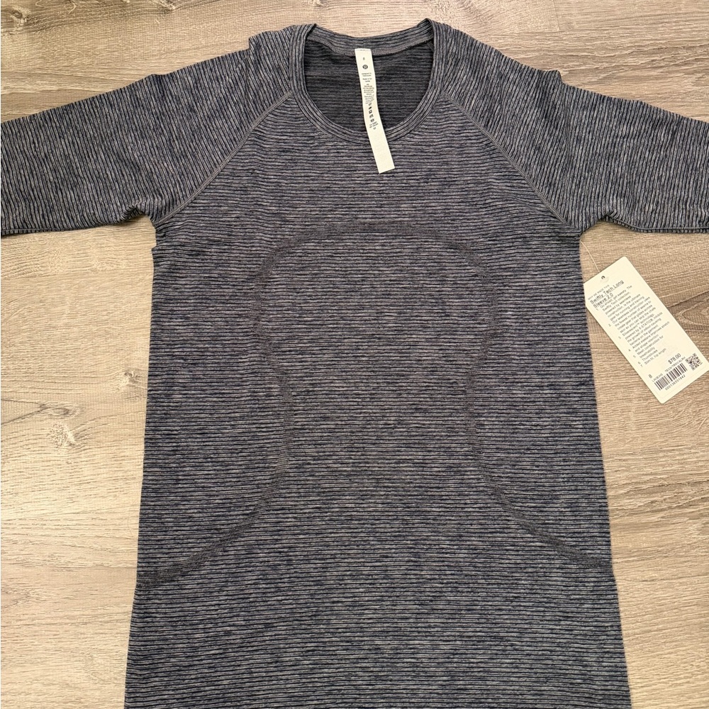 NWT Swiftly Tech 2.0 Hip Length: Sz 8 Navy